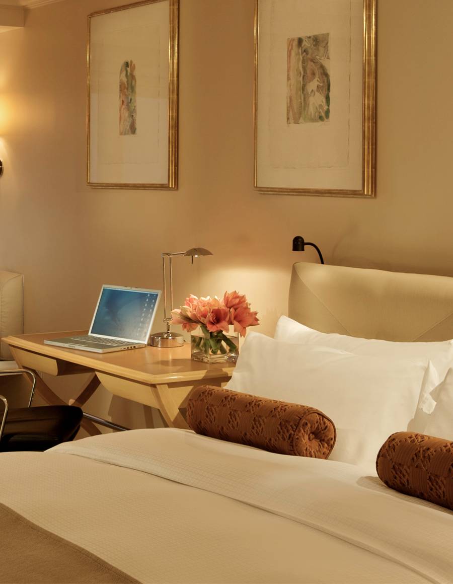 Bed room